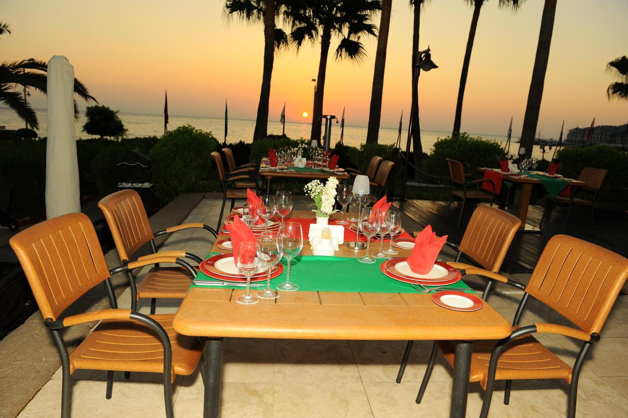 Fame Residence Kemer & Spa Restaurant foto